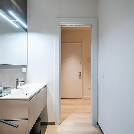 Arnaldo Luxury E Design In Duomo Apartman Brescia